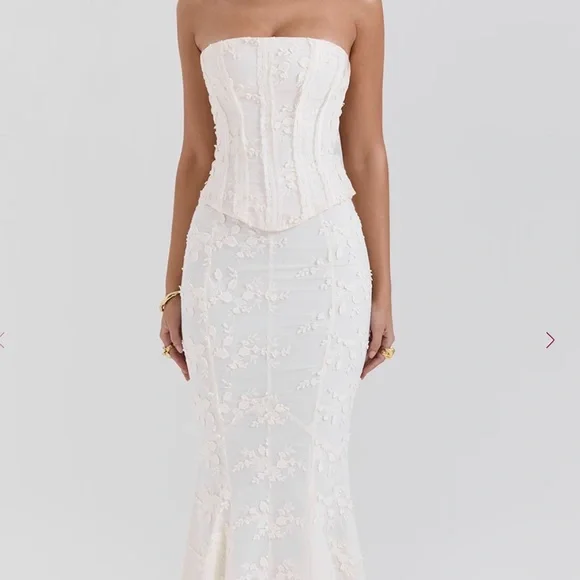 ❌SOLD❌ House of CB Dakota Vintage Ivory Embroidered Strapless Corset - Picture 1 of 13